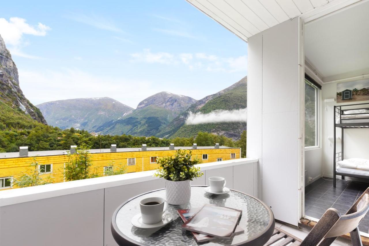 Trolltunga Hostel Tyssedal Exterior photo